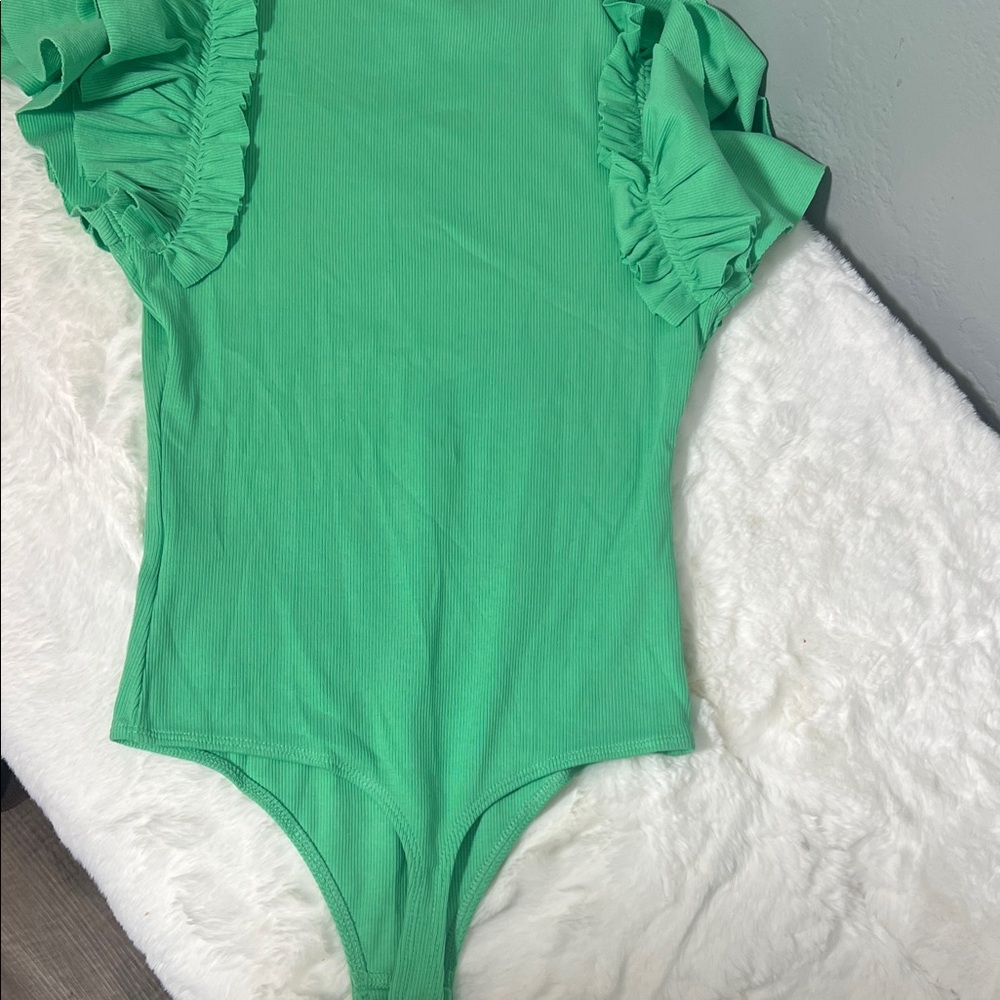 Express Bright Green Ruffle Sleeve Bodysuit - Picture 4 of 4